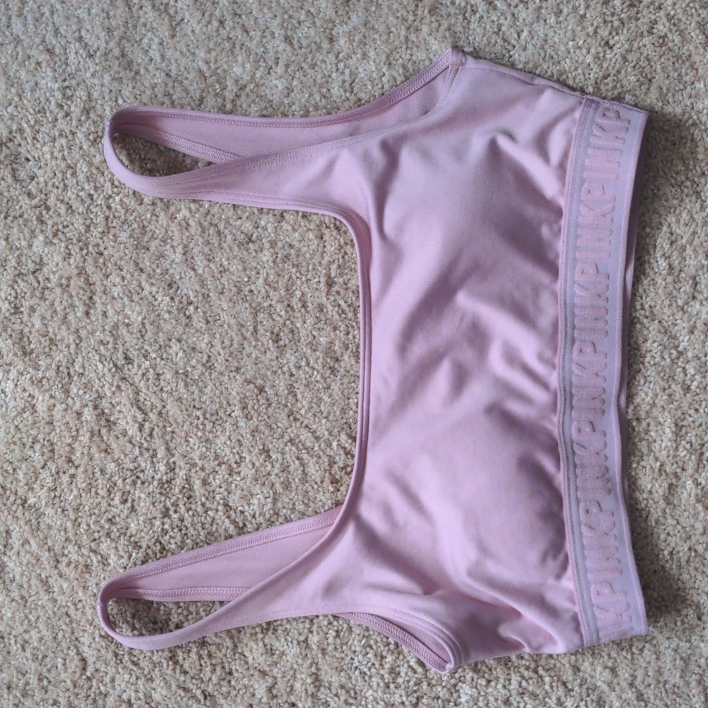 ❗LAST CHANCE ❗VS PINK Padded Sports Bra Size Medium